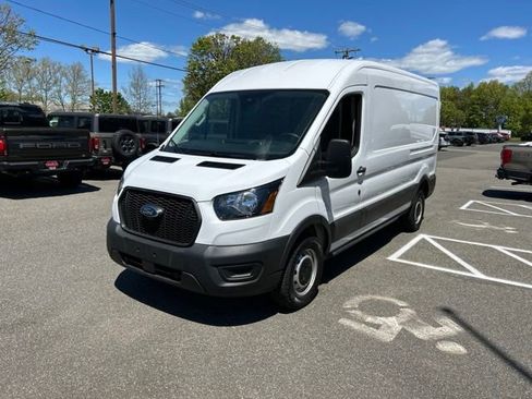 Used 2025 Ford Transit 250 148 Medium Roof RWD image 3