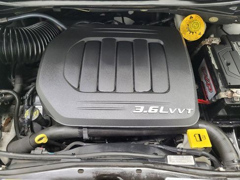 Used 2018 Dodge Grand Caravan SXT image 30