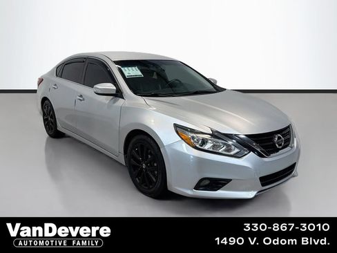 Used 2018 Nissan Altima 2.5 SL FWD image 1