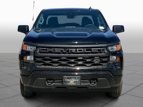 Used 2025 Chevrolet Silverado 1500 Custom RWD image 2