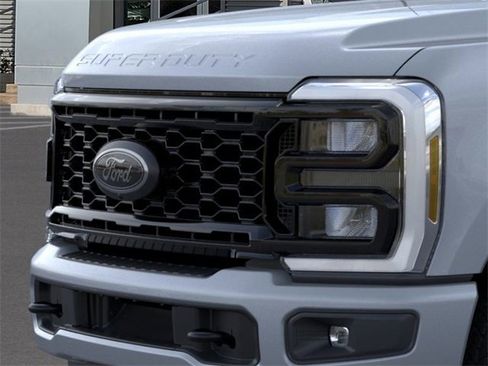 New 2026 Ford F250 Lariat w/ Black Appearance Package image 17