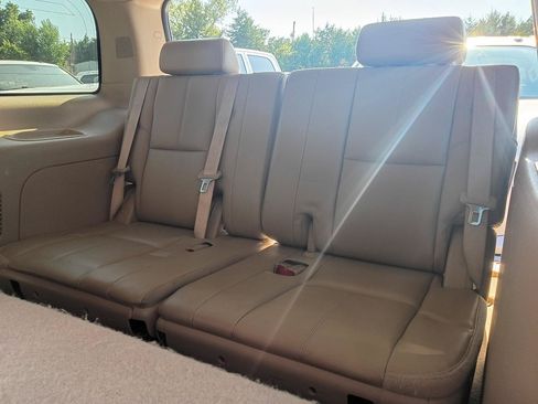 Used 2013 GMC Yukon SLT w/ Suspension Package, Autoride AWD/4WD image 19