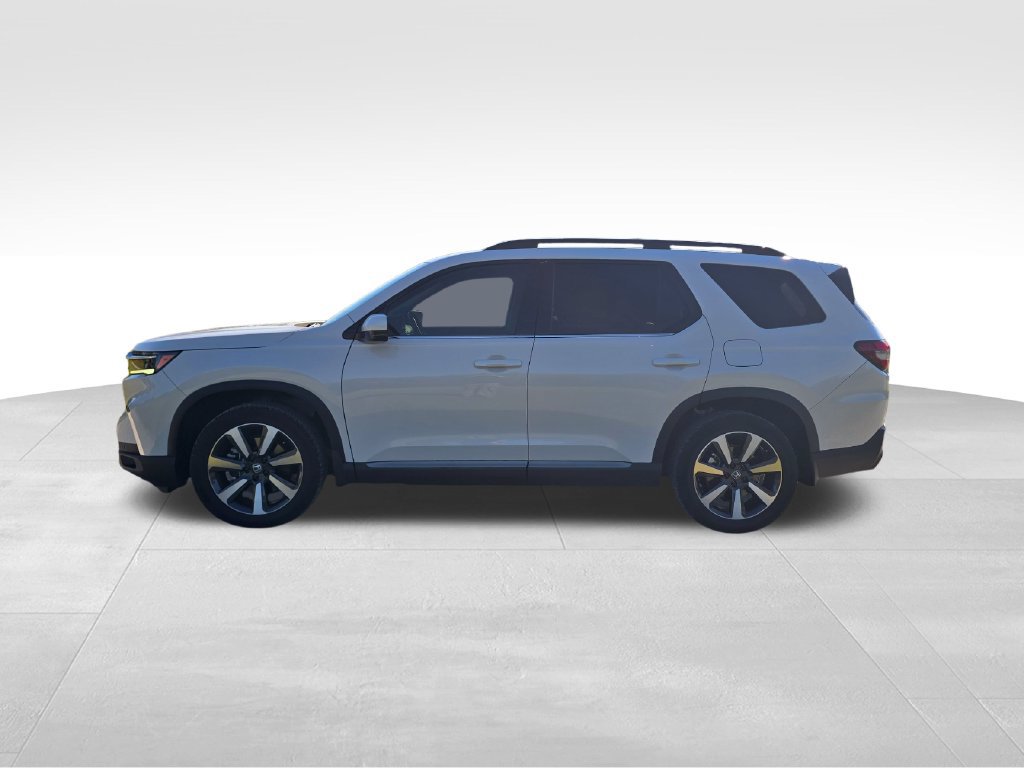 Used 2025 Honda Pilot Touring image 18