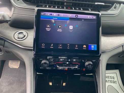 Used 2023 Jeep Grand Cherokee L Overland w/ Rear Seat Video Group I AWD/4WD image 14