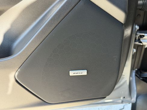 New 2025 Cadillac XT5 Luxury image 18