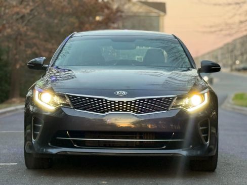 Used 2016 Kia Optima SX image 2