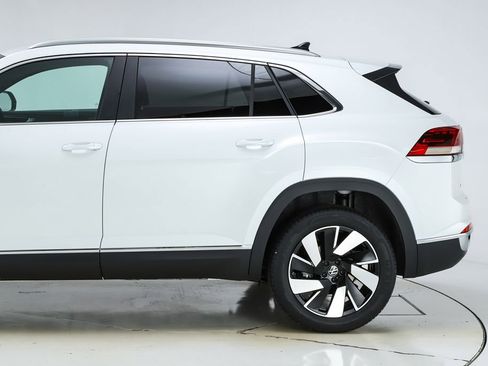 New 2026 Volkswagen Atlas Cross Sport SEL image 4