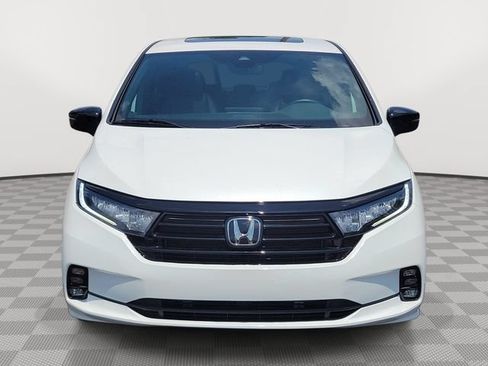 Used 2023 Honda Odyssey Sport image 2