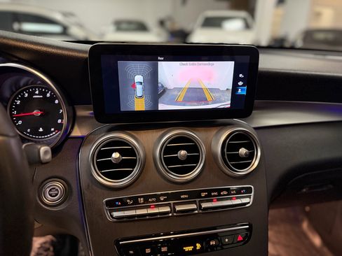 Used 2021 Mercedes-Benz GLC 300 GLC300 4MATIC image 25