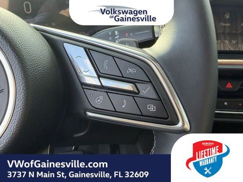 Used 2025 Buick Envision Avenir image 24