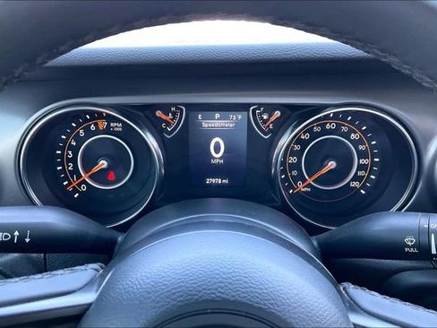 Used 2023 Jeep Gladiator Sport AWD/4WD image 21