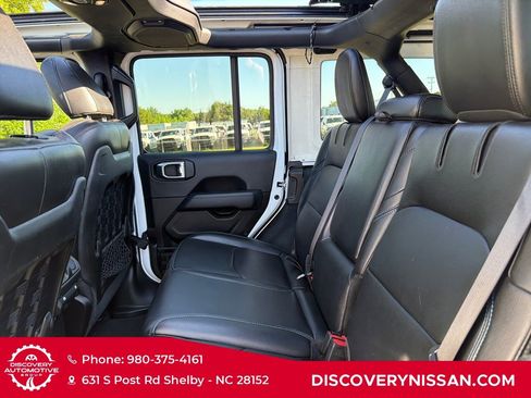Used 2022 Jeep Wrangler Unlimited Rubicon 4xe w/ Cold Weather Group AWD/4WD image 34