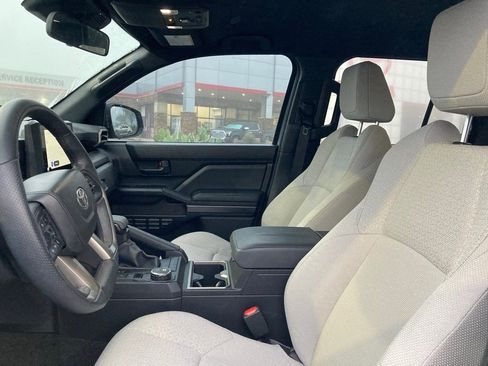 Used 2025 Toyota 4Runner SR5 image 9