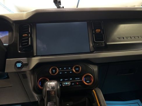 Used 2023 Ford Bronco Badlands w/ Sasquatch Package image 8