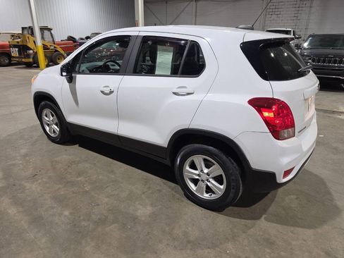 Used 2017 Chevrolet Trax LS AWD/4WD image 6