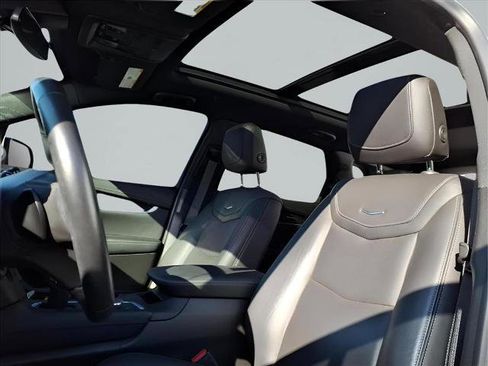 Used 2021 Cadillac XT5 Premium Luxury w/ LPO, Floor Liner Package image 22