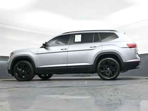 Used 2022 Volkswagen Atlas SE w/ Black Wheel Package AWD/4WD image 35