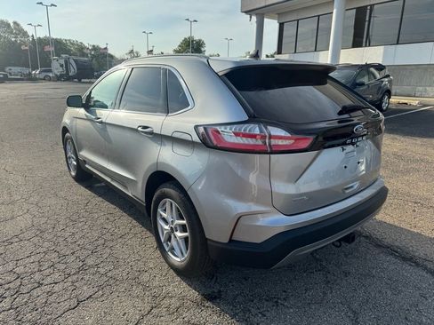 Used 2024 Ford Edge SEL w/ Convenience Package image 5