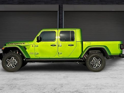 New 2025 Jeep Gladiator Mojave image 7
