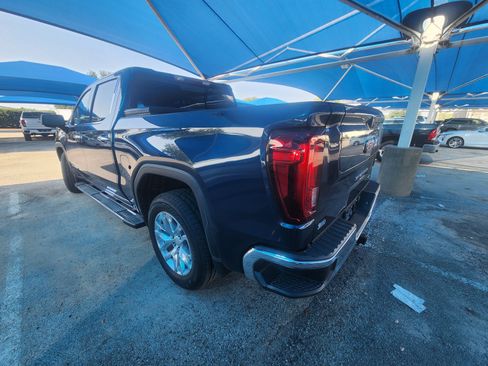 Used 2020 GMC Sierra 1500 SLT RWD image 3