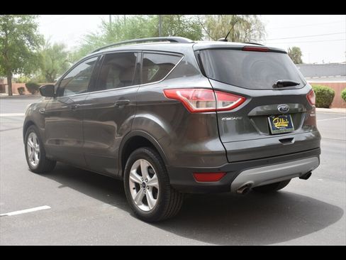Used 2016 Ford Escape SE w/ Equipment Group 201A FWD image 6