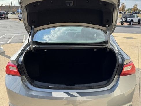 Used 2023 Chevrolet Malibu LT image 12
