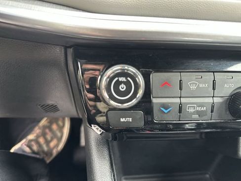 Used 2025 Jeep Compass Limited AWD/4WD image 14