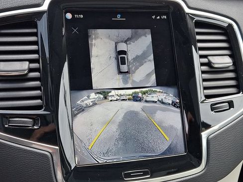 Certified 2025 Volvo XC90 B6 Plus w/ Protection Package Premier AWD/4WD image 22