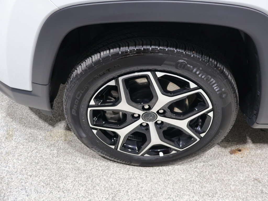 Used 2025 Jeep Compass Limited AWD/4WD image 9