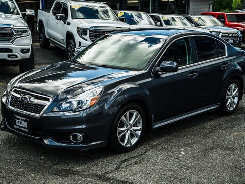 Used 2013 Subaru Legacy 3.6R Limited AWD/4WD image 4