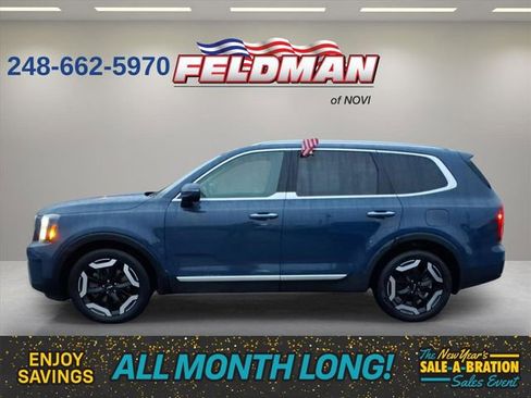 Used 2023 Kia Telluride S image 2