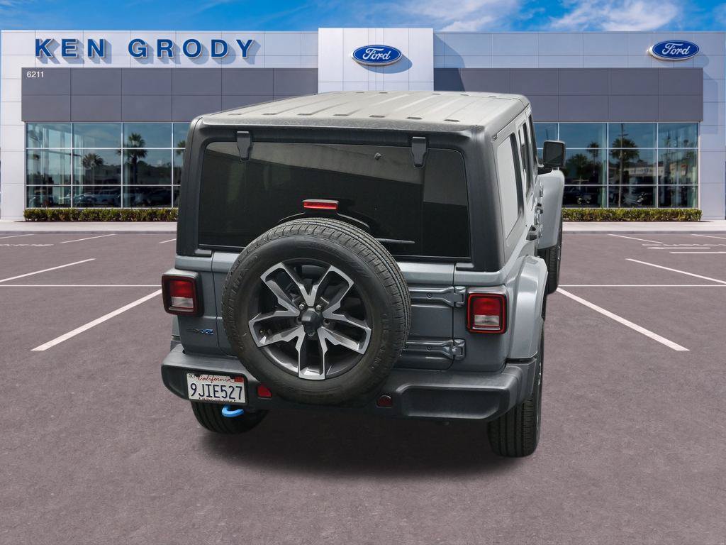 Used 2024 Jeep Wrangler Unlimited AWD/4WD image 10