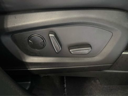 Certified 2023 Ford Explorer XLT w/ Equipment Group 202A AWD/4WD image 44
