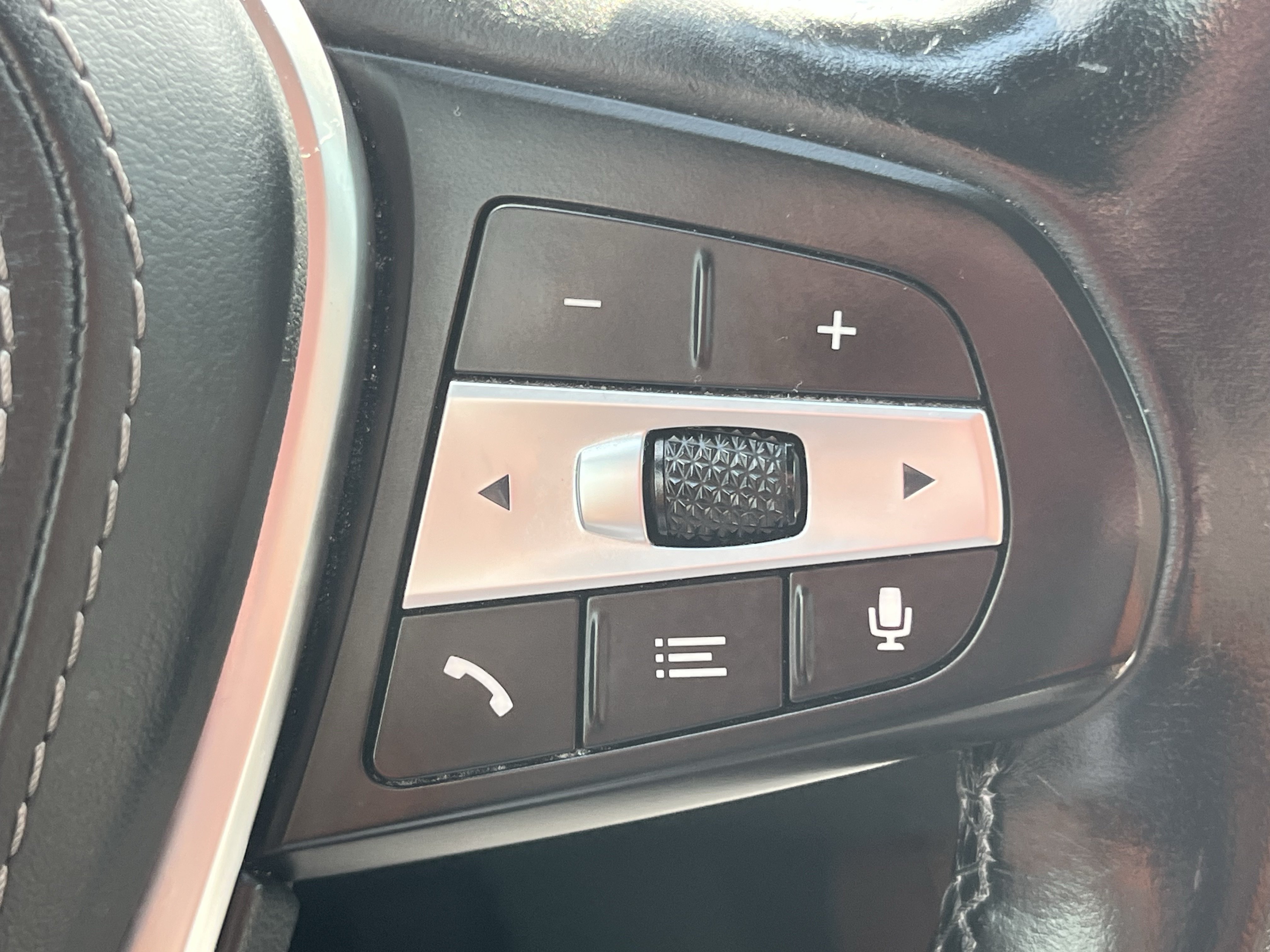Used 2020 BMW X5 sDrive40i w/ Premium Package RWD image 23