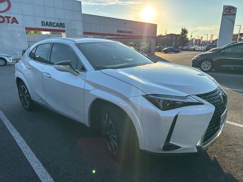 Used 2024 Lexus UX 250h AWD w/ Premium Package image 2