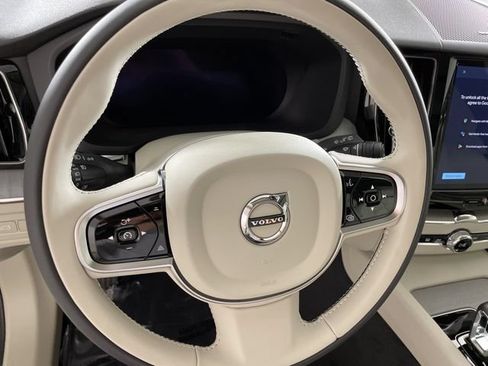 Certified 2025 Volvo XC60 T8 Plus w/ Protection Package Premier AWD/4WD image 28