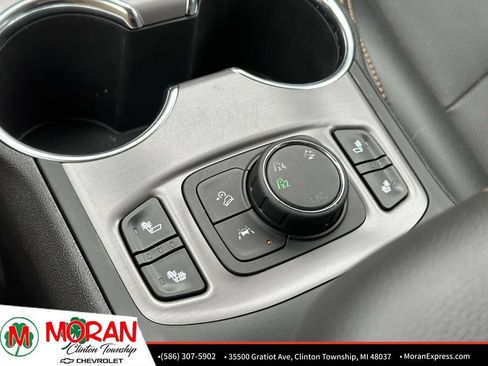 Used 2024 GMC Terrain AT4 w/ LPO, Floor Liner Package AWD/4WD image 31