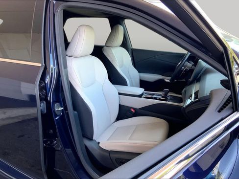 Used 2023 Lexus RX 350 Premium w/ Cold Area Package FWD image 9