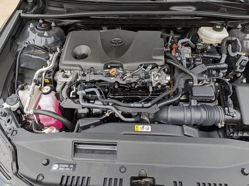 Used 2025 Toyota Camry SE FWD image 33