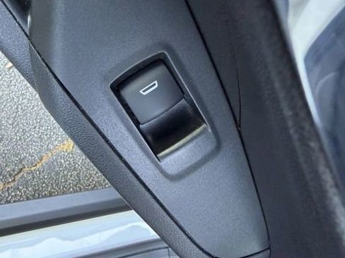 Used 2025 Chevrolet Trax LS FWD image 27