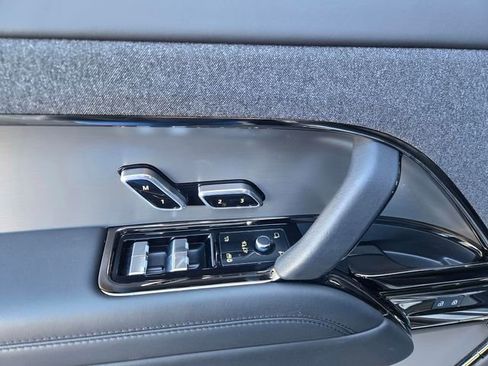 Used 2024 Land Rover Range Rover Sport SE image 16