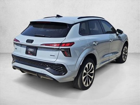 New 2026 Audi Q3 quattro 2.0T AWD/4WD image 5