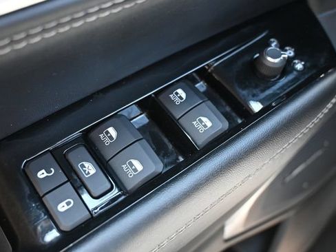 Used 2024 Jeep Wagoneer Series II AWD/4WD image 44