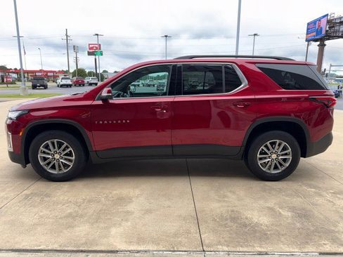 Used 2023 Chevrolet Traverse LT FWD image 6