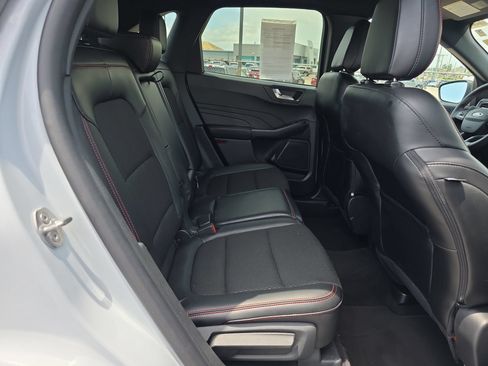 Used 2025 Ford Escape ST-Line FWD image 15
