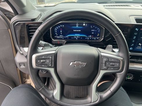 Used 2022 Chevrolet Silverado 1500 LT Trail Boss image 20