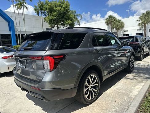 Used 2025 Ford Explorer ST-Line AWD/4WD image 26
