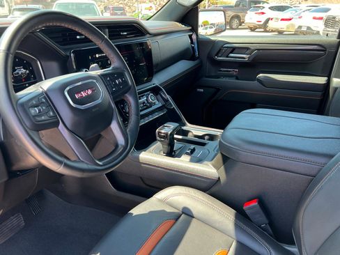 Used 2025 GMC Sierra 1500 AT4 AWD/4WD image 17