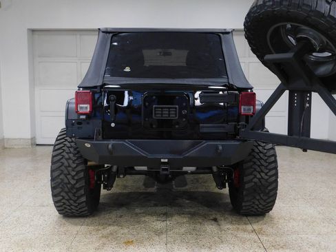 Used 2012 Jeep Wrangler Unlimited Sport image 79