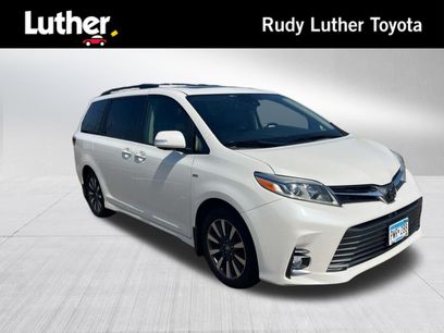 Used 2018 Toyota Sienna Limited Premium w/ Carpet Mat Package